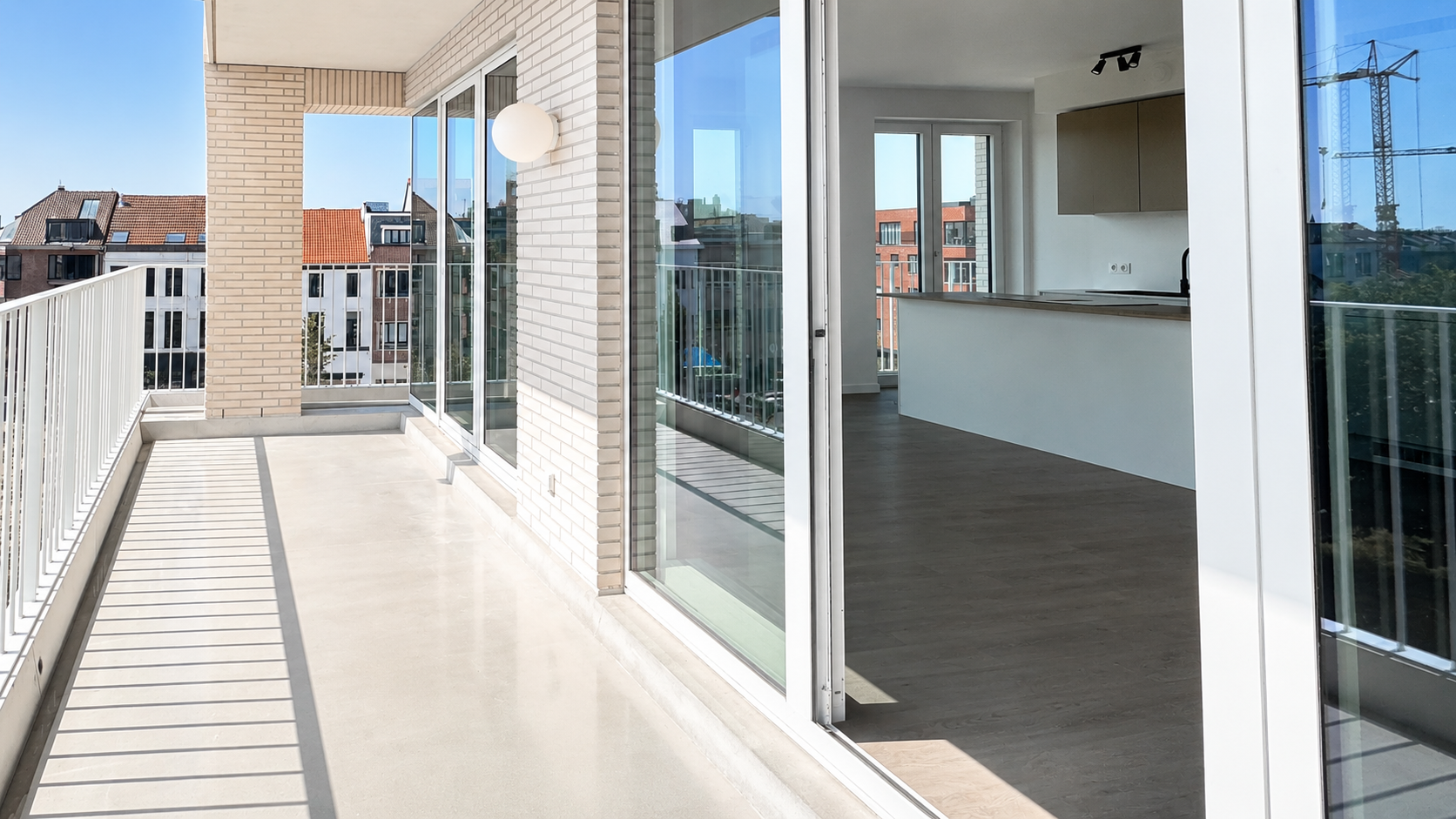 Ruim terras met zicht op de buurt